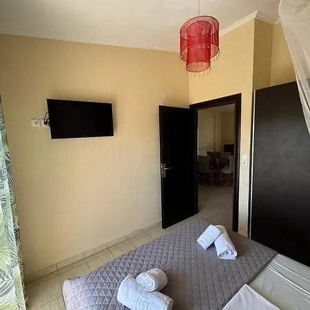 Apartment Up & High *