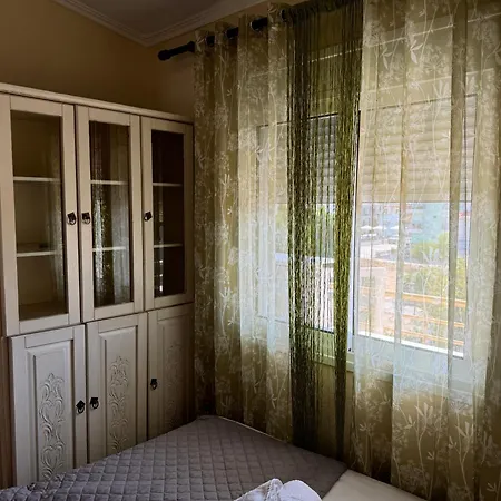 Apartment Up & High Ofrinion